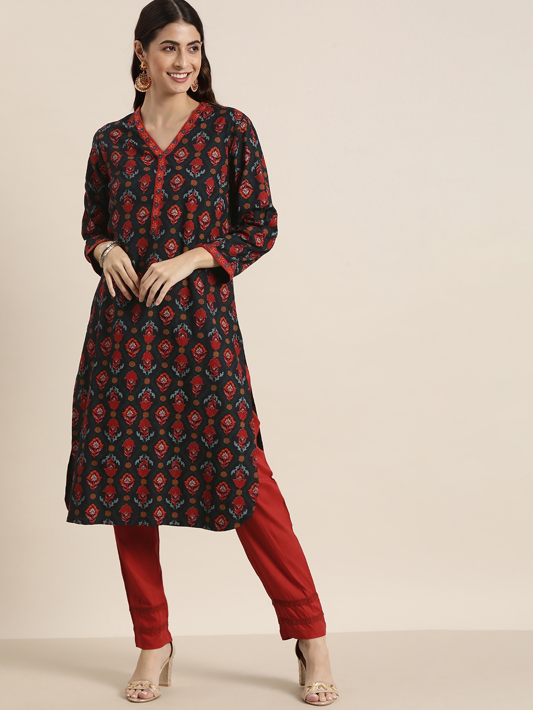 

all about you Women Navy Blue Floral Printed Regular Kurta with Trousers