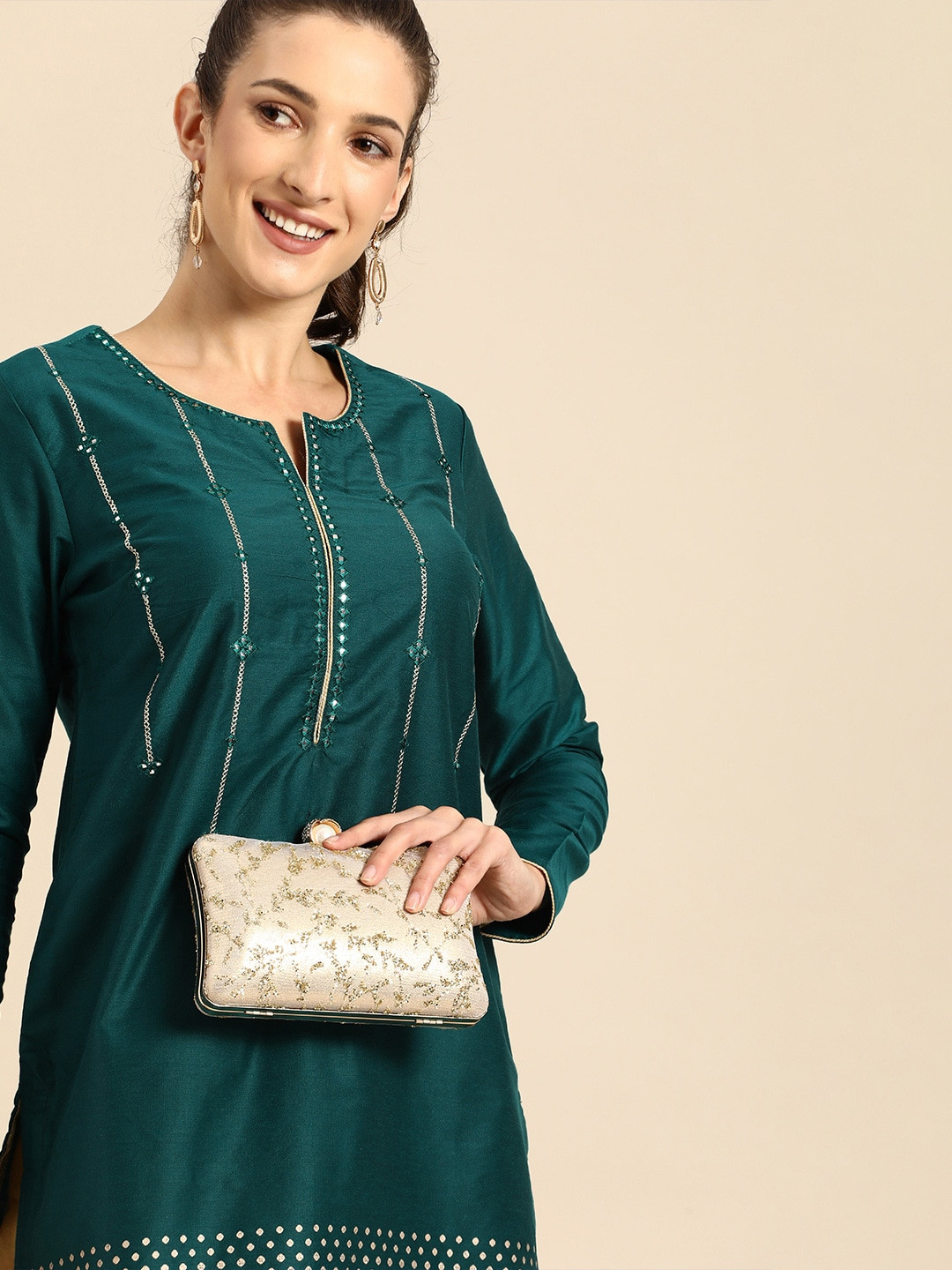 

all about you Women Green Embroidered Mirror Work Kurta