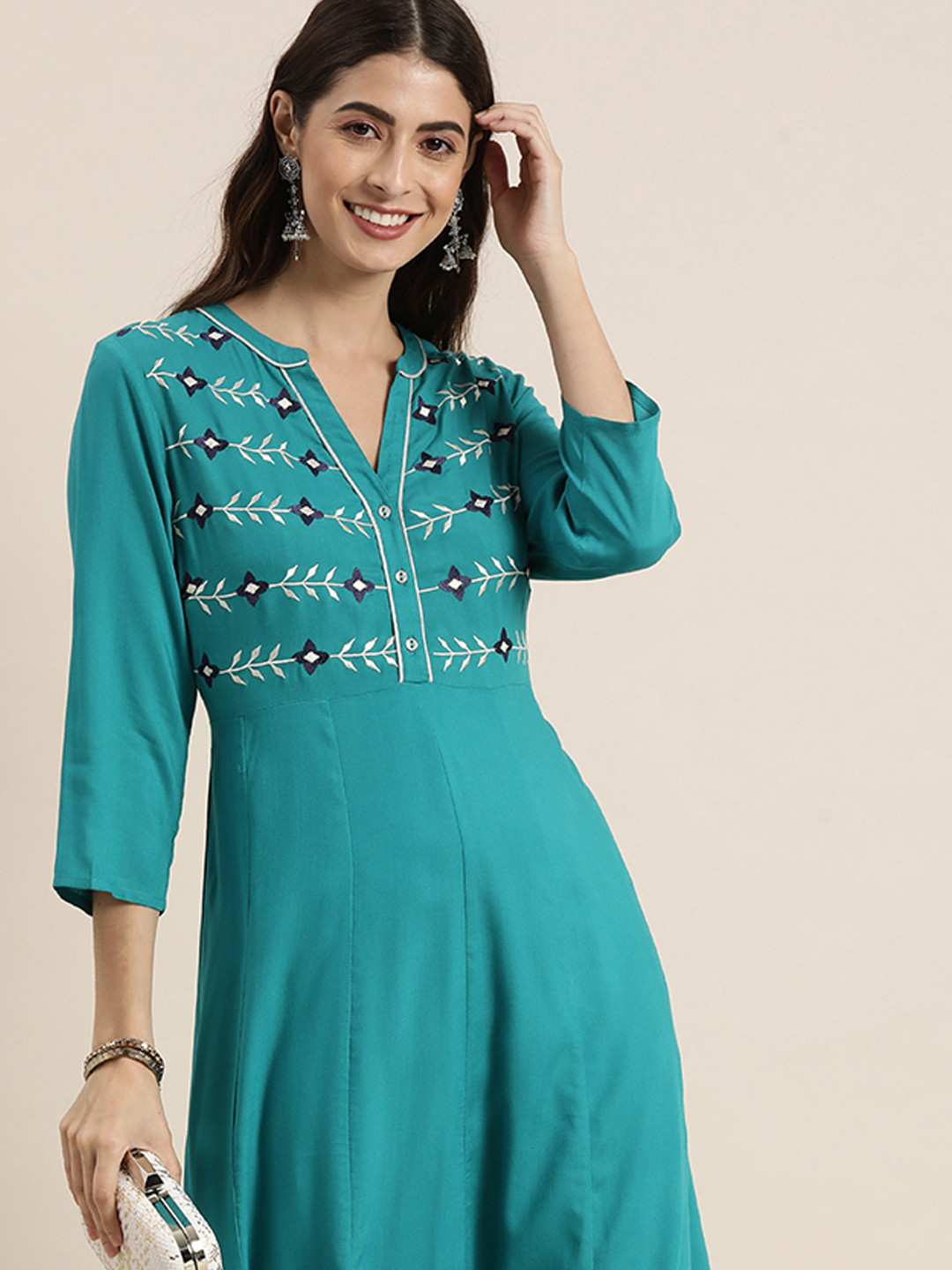 

all about you Women Blue Floral Embroidered Regular Kurta with Trousers
