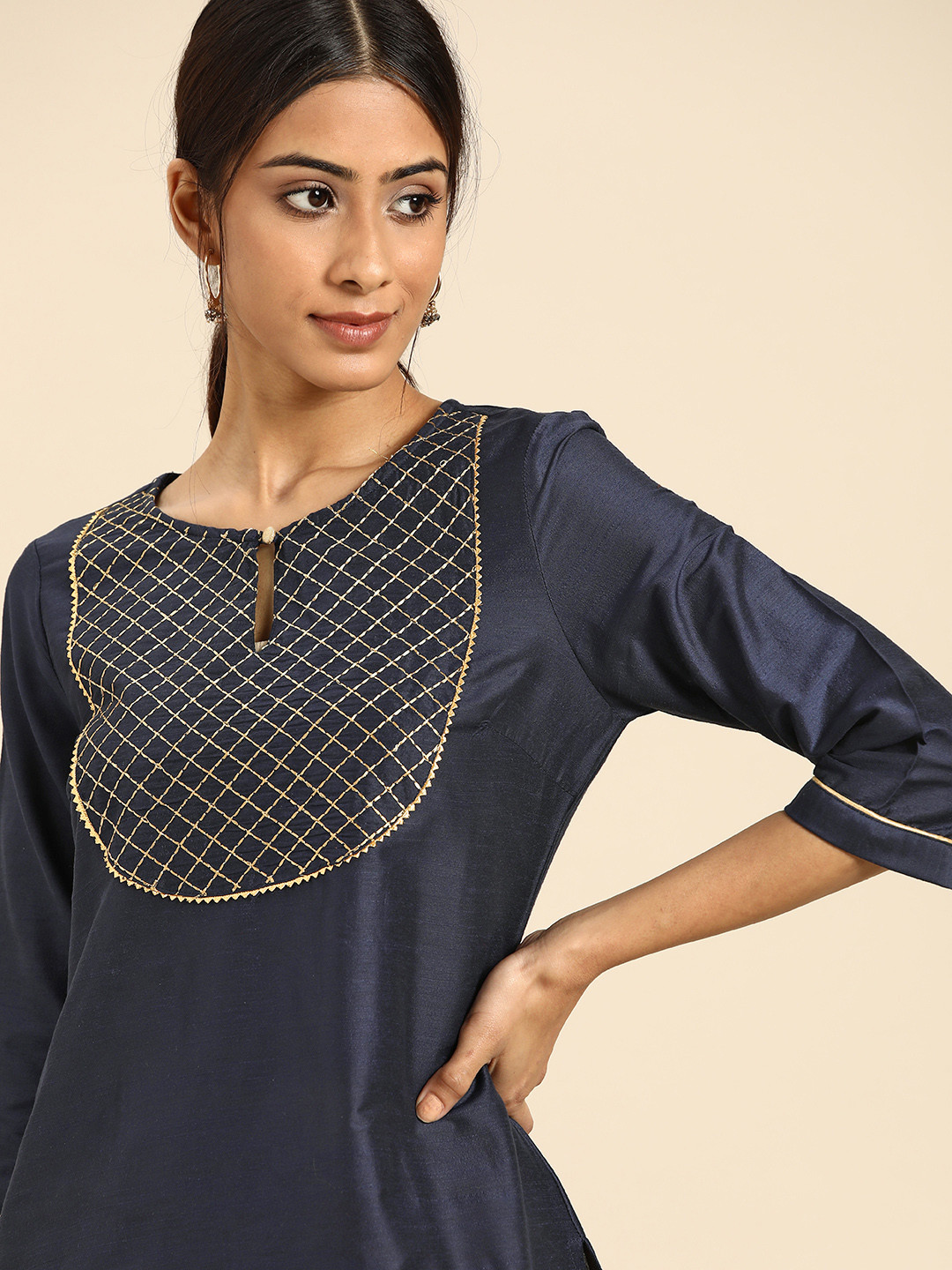 

all about you Women Navy Blue & Golden Yoke Design Thread Work Keyhole Neck Straight Kurta