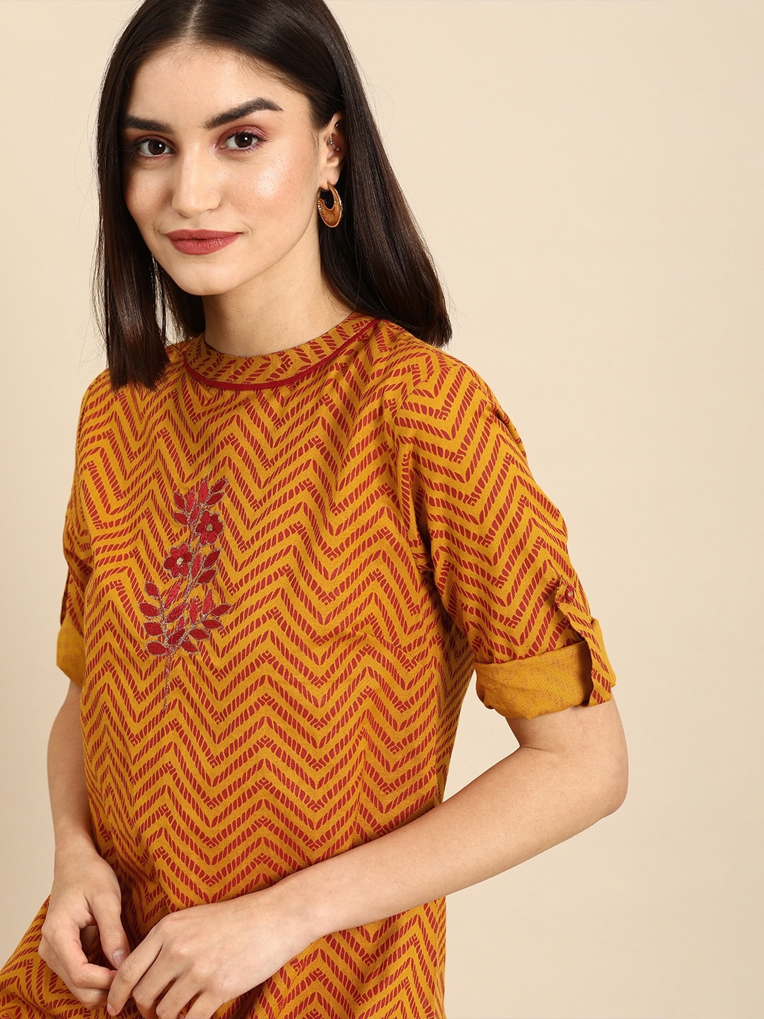 

all about you Women Yellow & Red Floral Embroidered Thread Work Pure Cotton Kurta