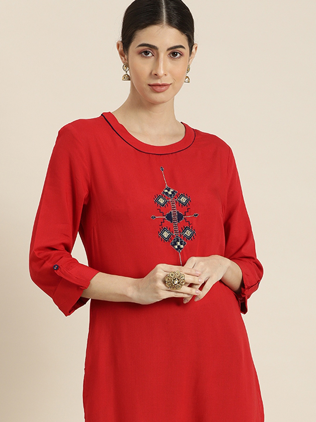 

all about you Women Red Geometric Embroidered Kurta