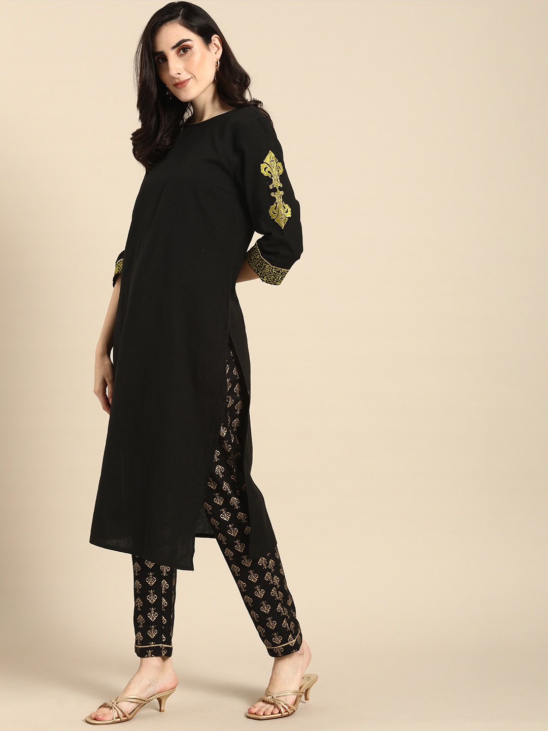 

all about you Women Black Thread Work Pure Cotton Kurta with Printed Trousers