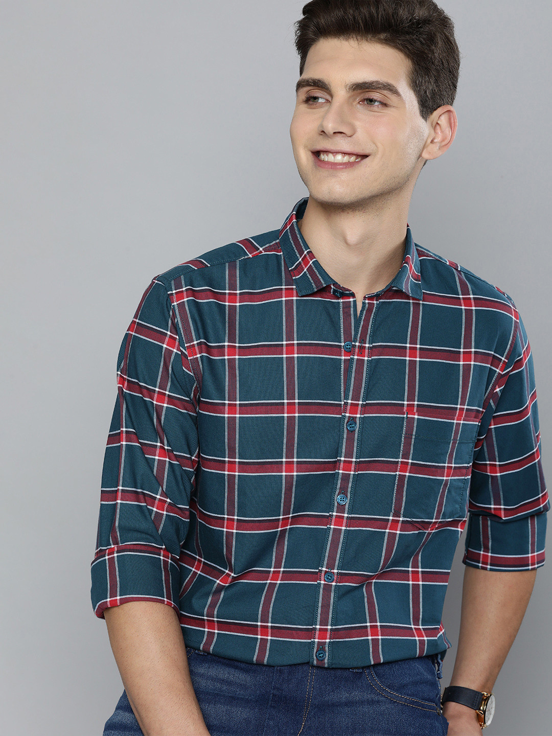 

Mast & Harbour Men Navy Blue & Red Checked Slim Fit Casual Shirt