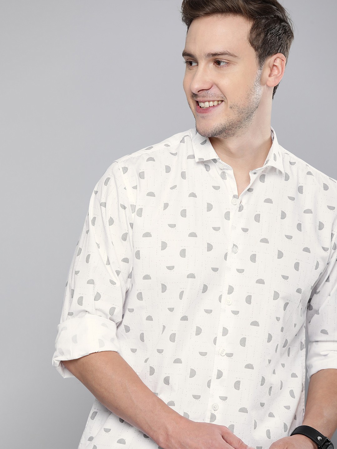 

Mast & Harbour Men White & Grey Slim Fit Opaque Printed Casual Shirt