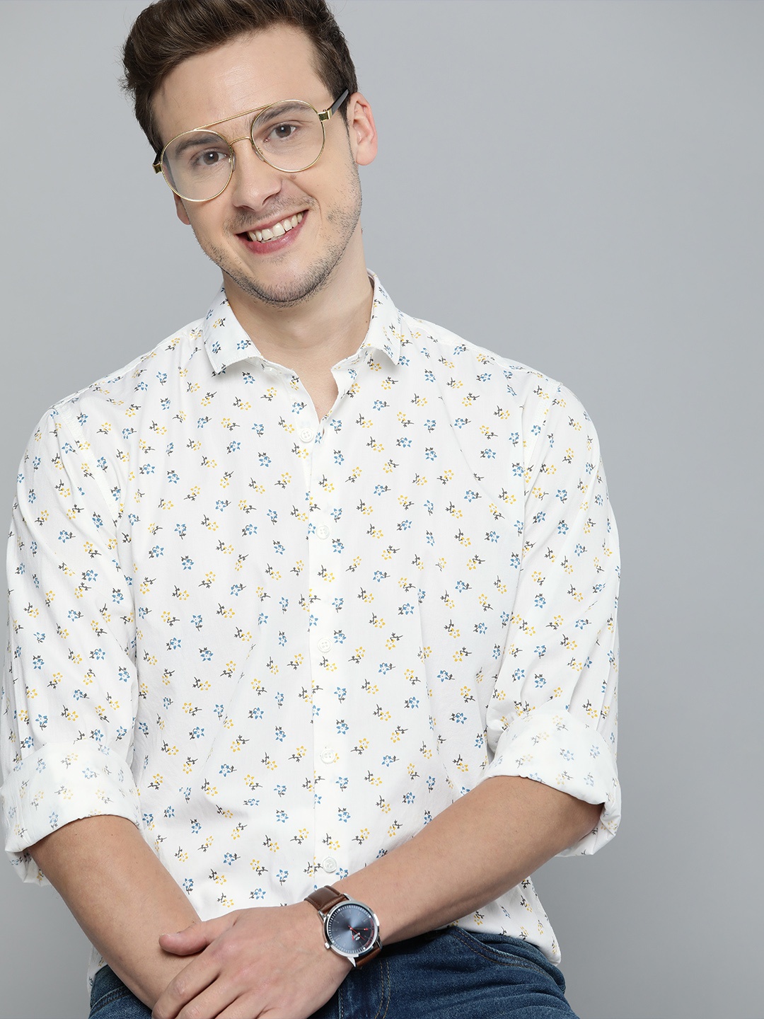 

Mast & Harbour Men White Opaque Printed Pure Cotton Casual Shirt