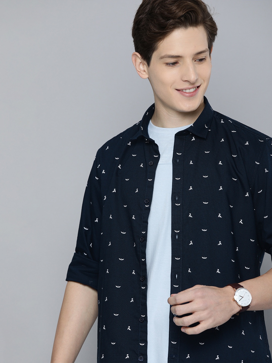 

Mast & Harbour Men Navy Blue & White Slim Fit Printed Casual Shirt