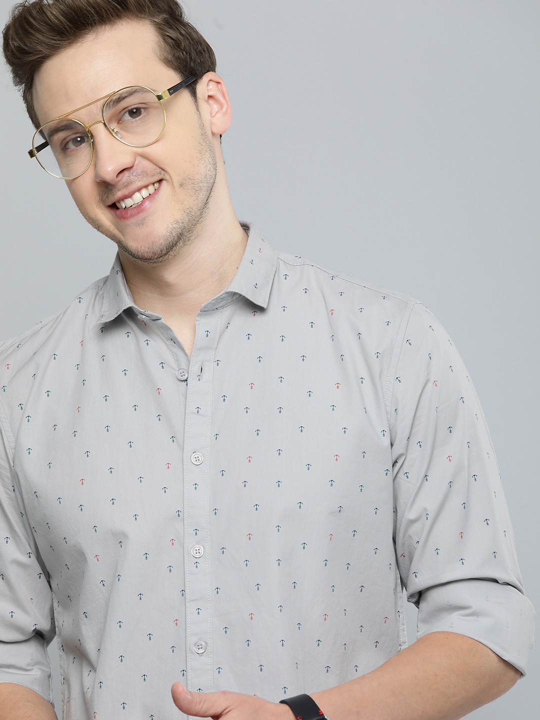 

Mast & Harbour Men Grey & Blue Slim Fit Printed Cutaway Collar Pure Cotton Casual Shirt