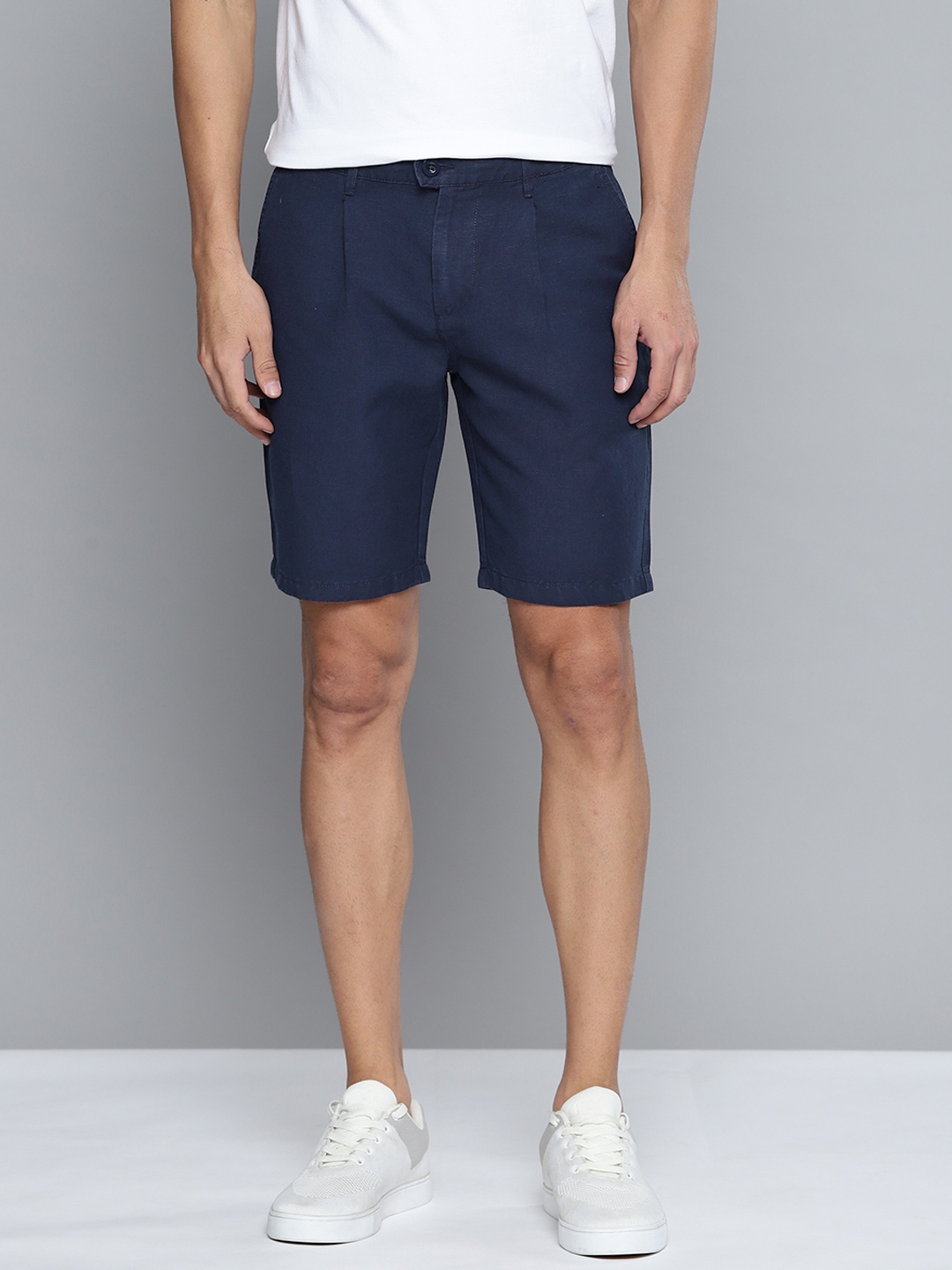 

Mast & Harbour Men Navy Blue Solid Linen Cotton Regular Shorts