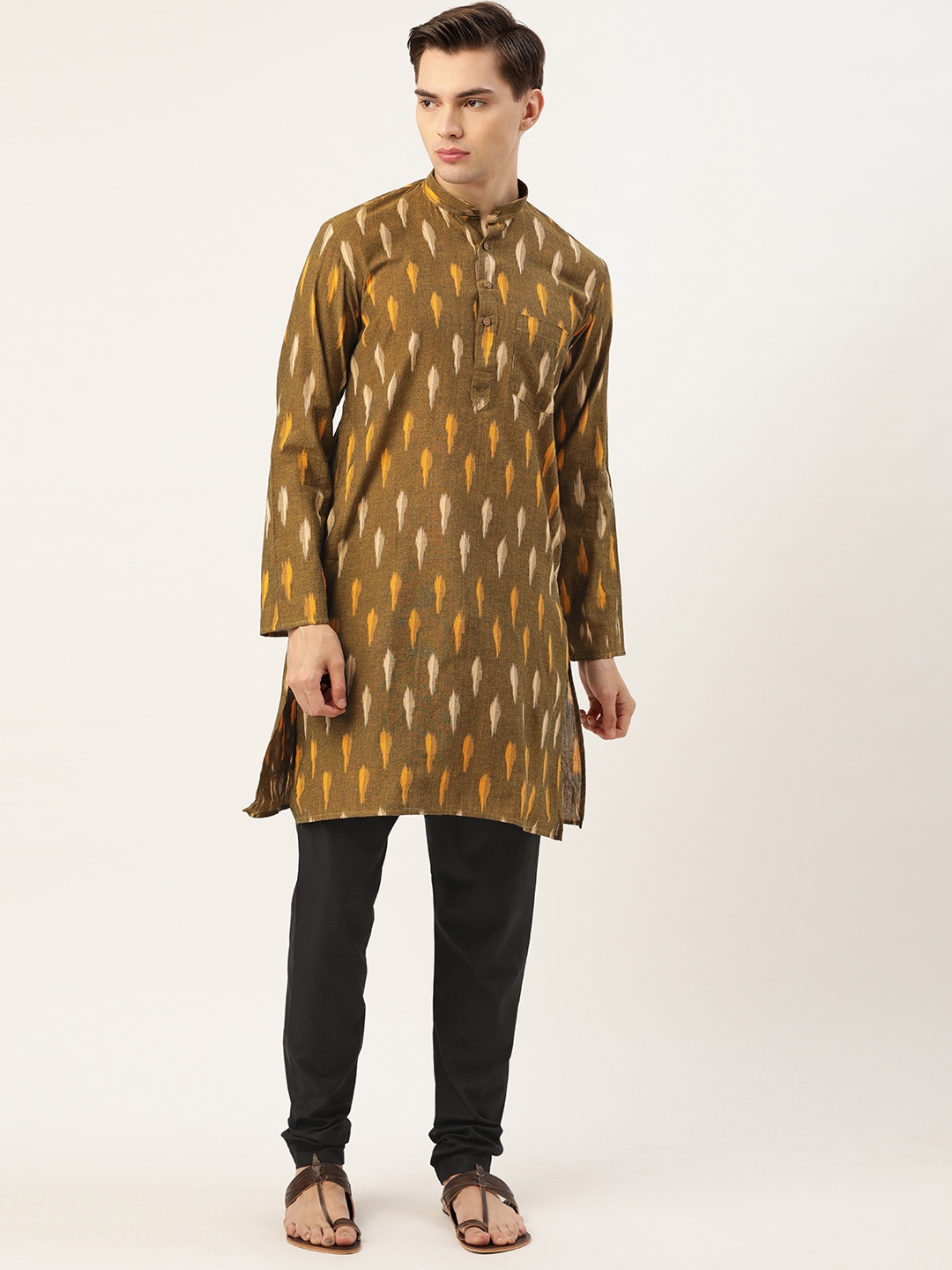 

RAJUBHAI HARGOVINDAS Men Brown & Black Pochampally Ikat Pure Cotton Kurta with Churidar