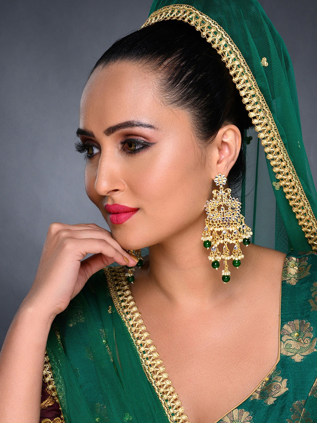 

Sukkhi Green Gold-Plated Kundan Studded Chandelier Contemporary Drop Earrings