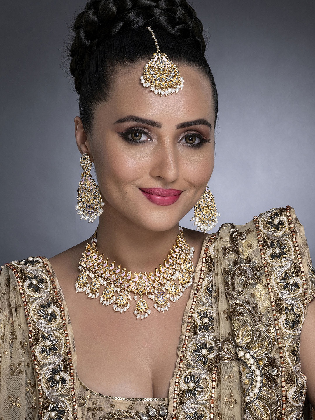 

Sukkhi Gold-Plated White & Pink Kundan-Studded & Pearl-Beaded Meenakari Jewellery Set