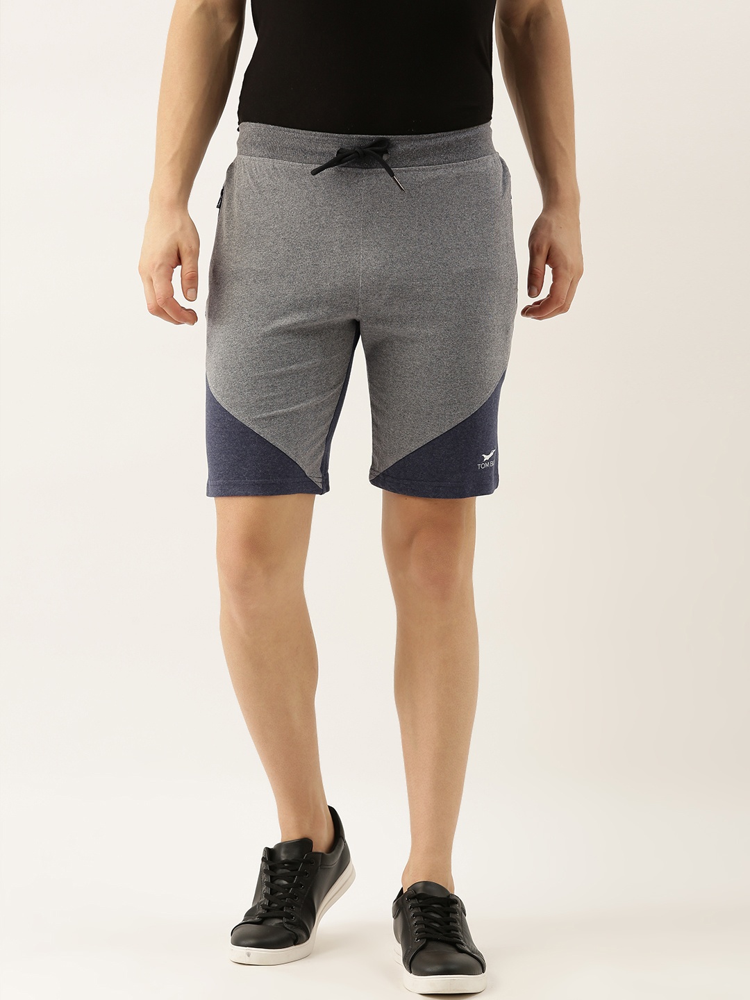 

TOM BURG Men Grey Colourblocked Mid-Rise Regular Shorts