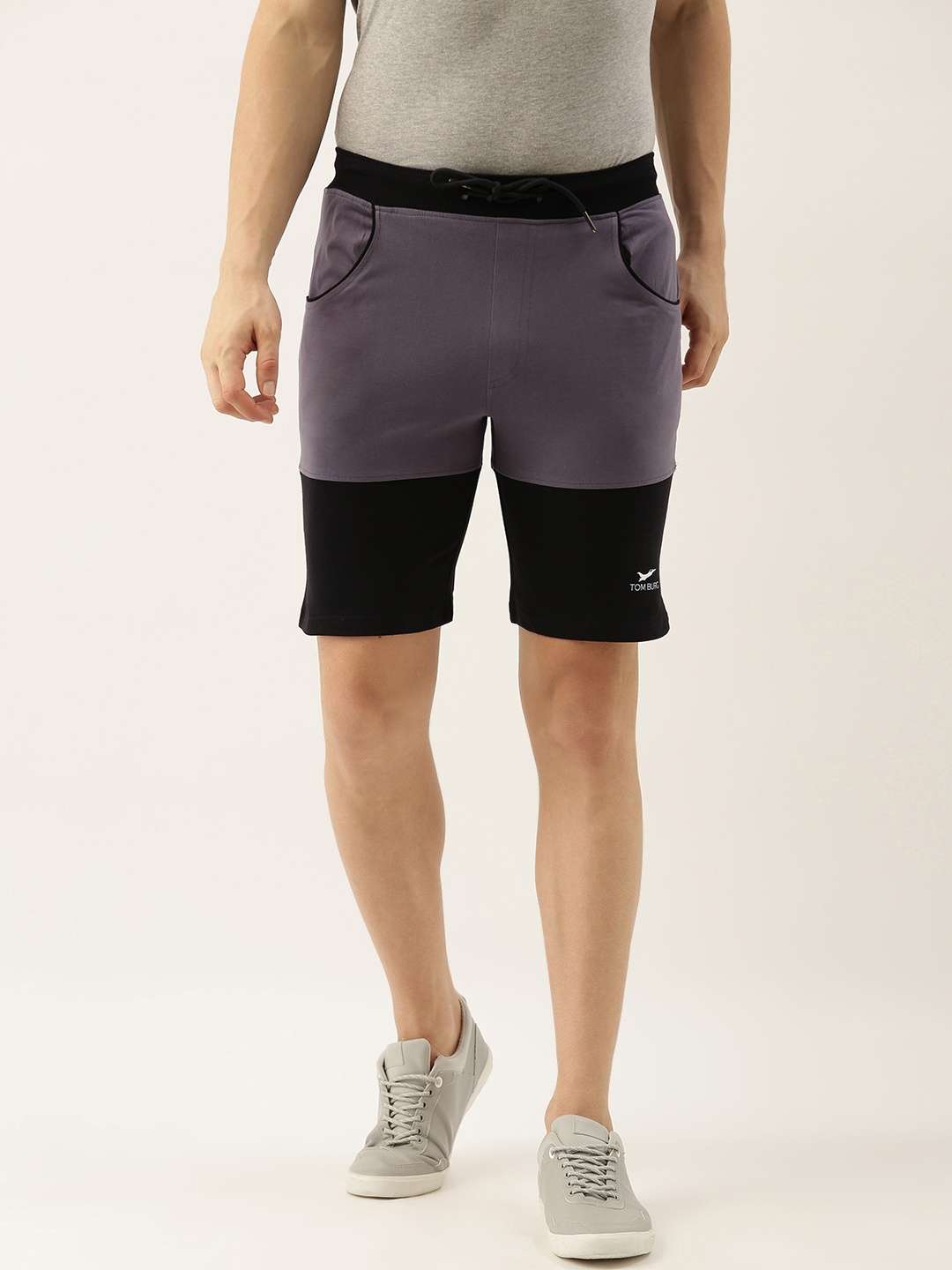 

TOM BURG Men Grey & Black Colourblocked Mid-Rise Regular Shorts