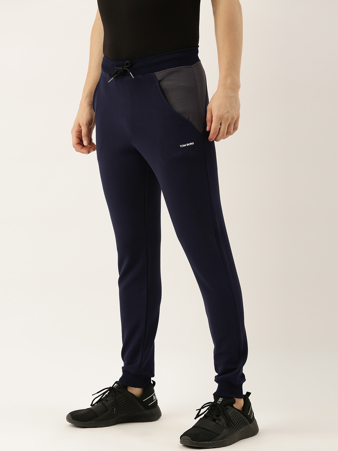 

TOM BURG Men Navy Blue Solid Slim Fit Joggers