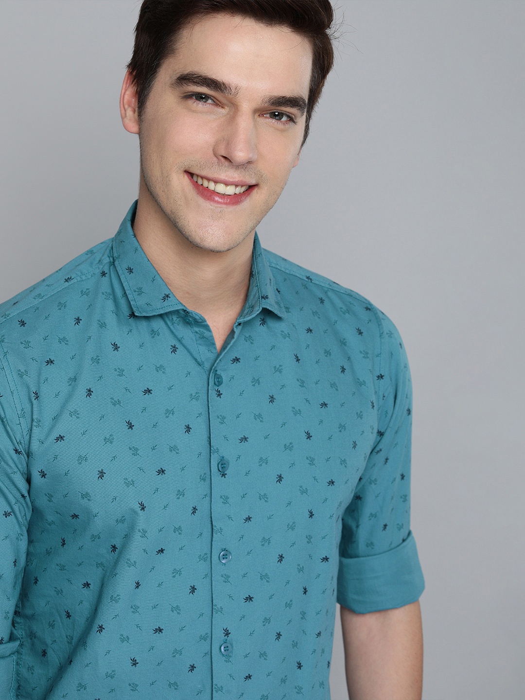 

Mast & Harbour Men Blue Printed Casual Sustainable Shirt