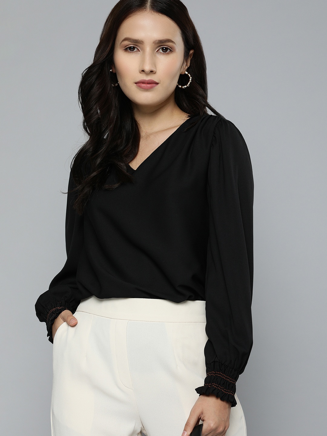 

Chemistry Black Solid V-Neck Bishop Sleeves Regular Top