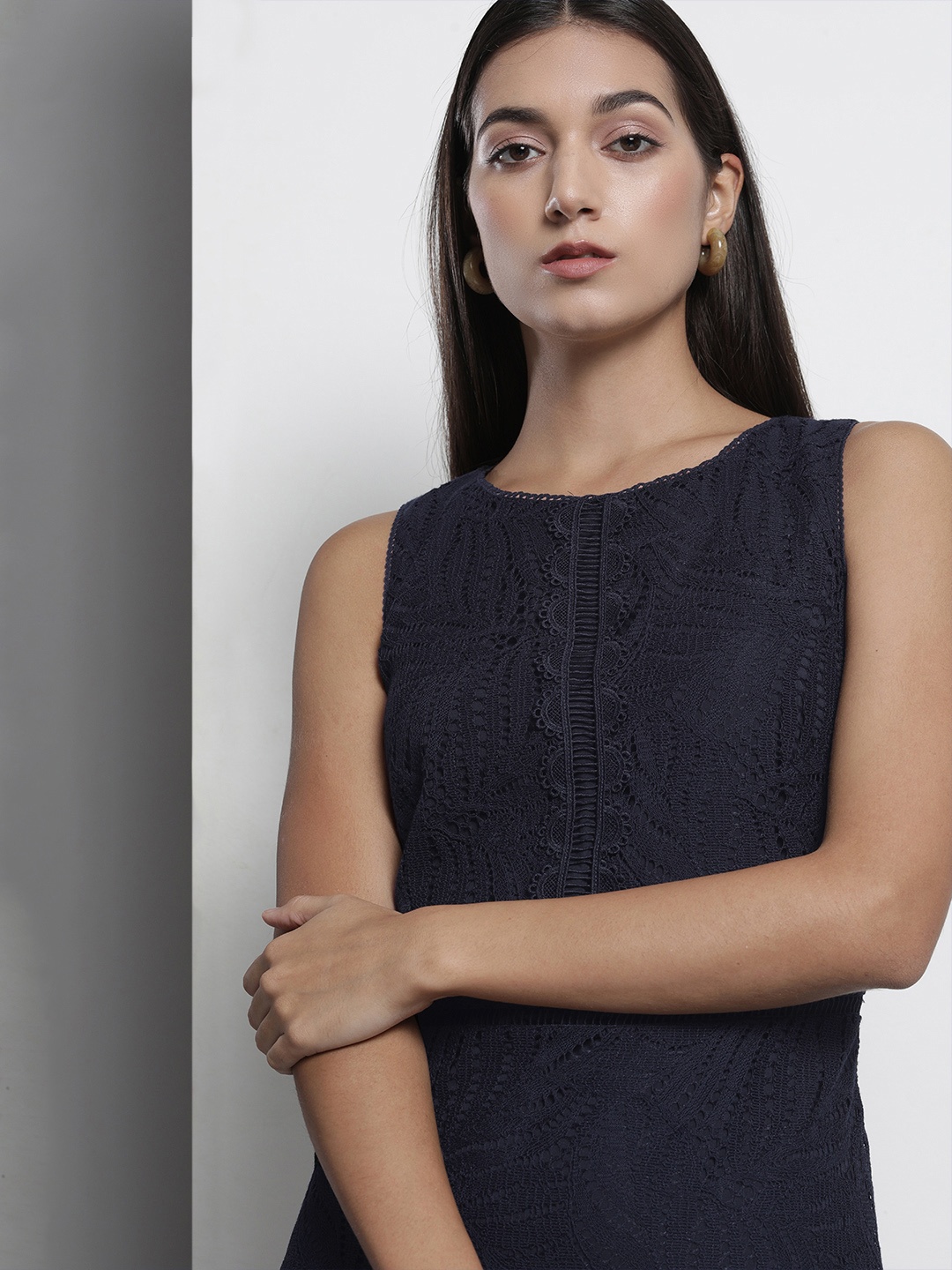 

Tommy Hilfiger Women Navy Blue Lace Bodycon Midi Dress