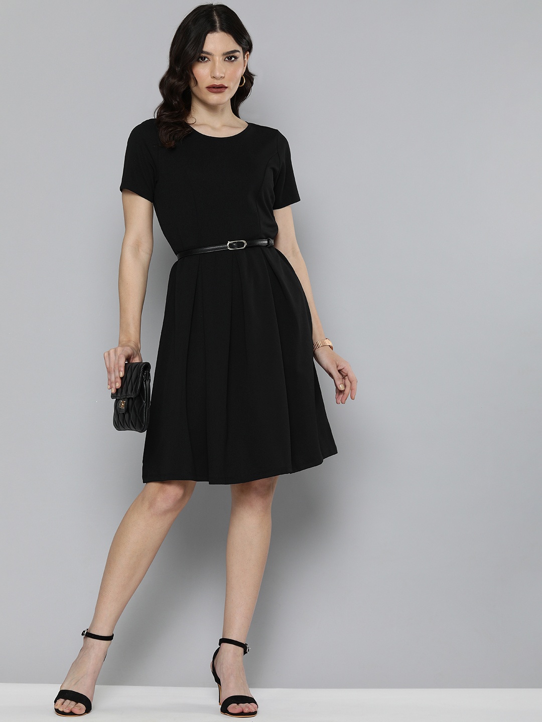 

Chemistry Women Black Solid A-Line Dress