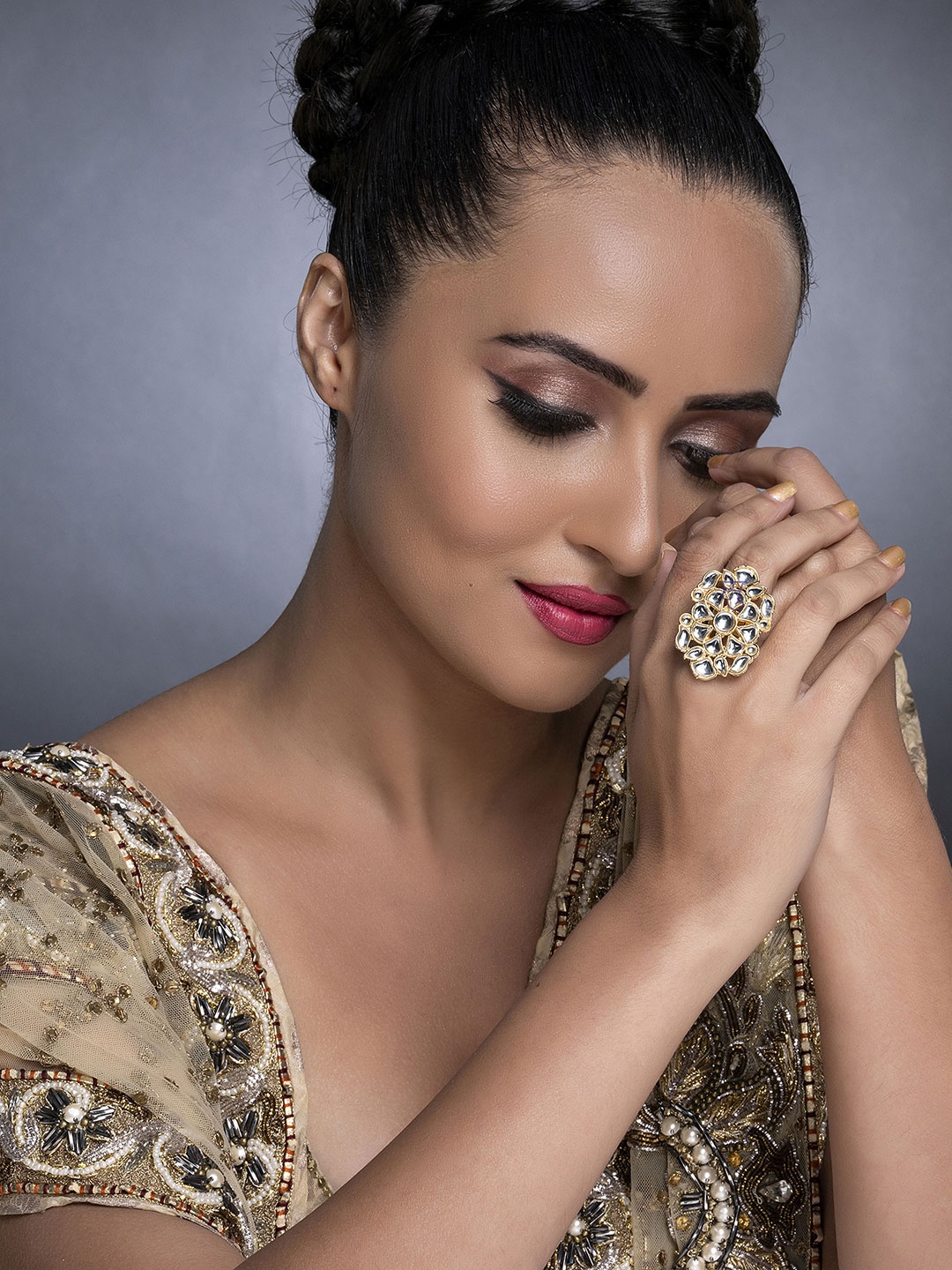 

Sukkhi Gold-Plated Kundad-Studded Adjustable Finger Ring