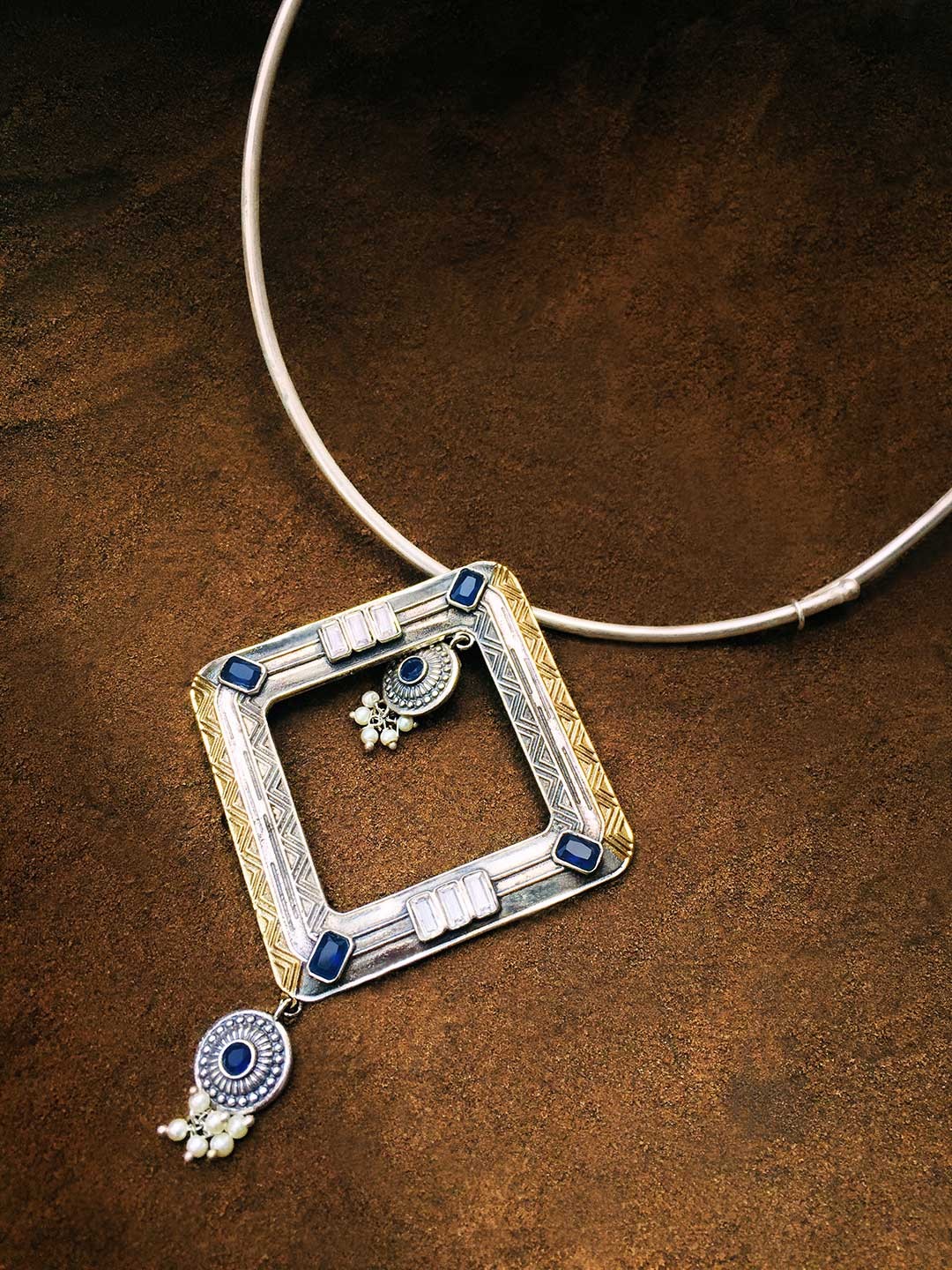 

Peora Blue Silver-Plated Oxidised Choker