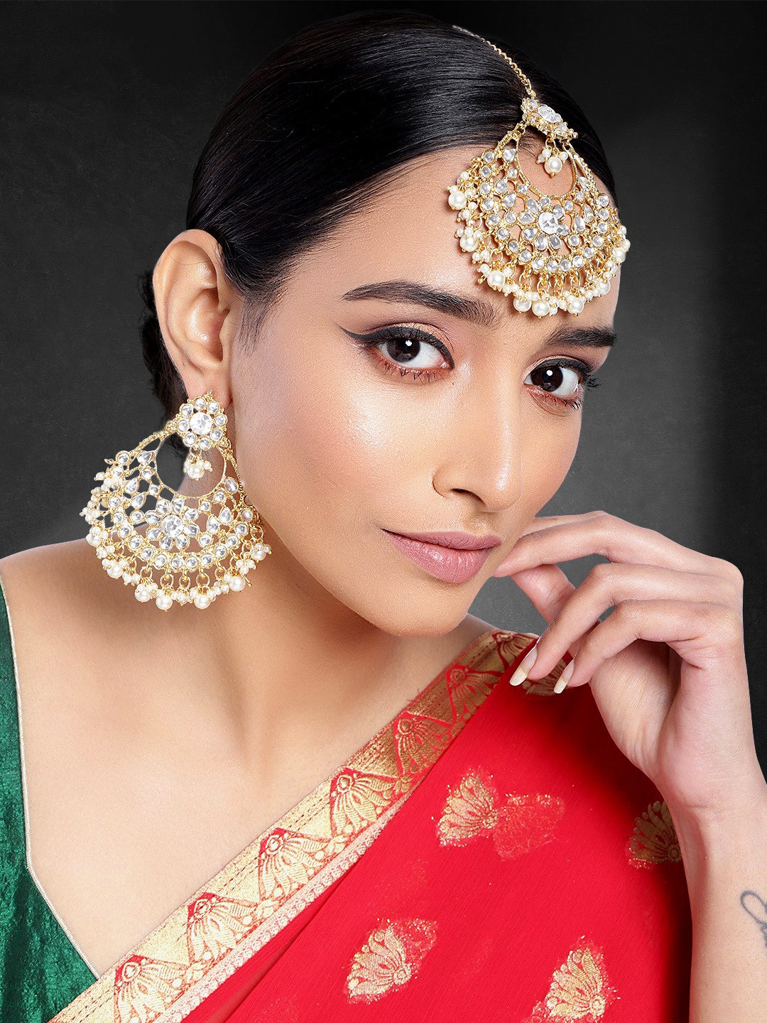 

Peora Gold-Plated Traditional Handcrafted Kundan Studded Jewellery Set
