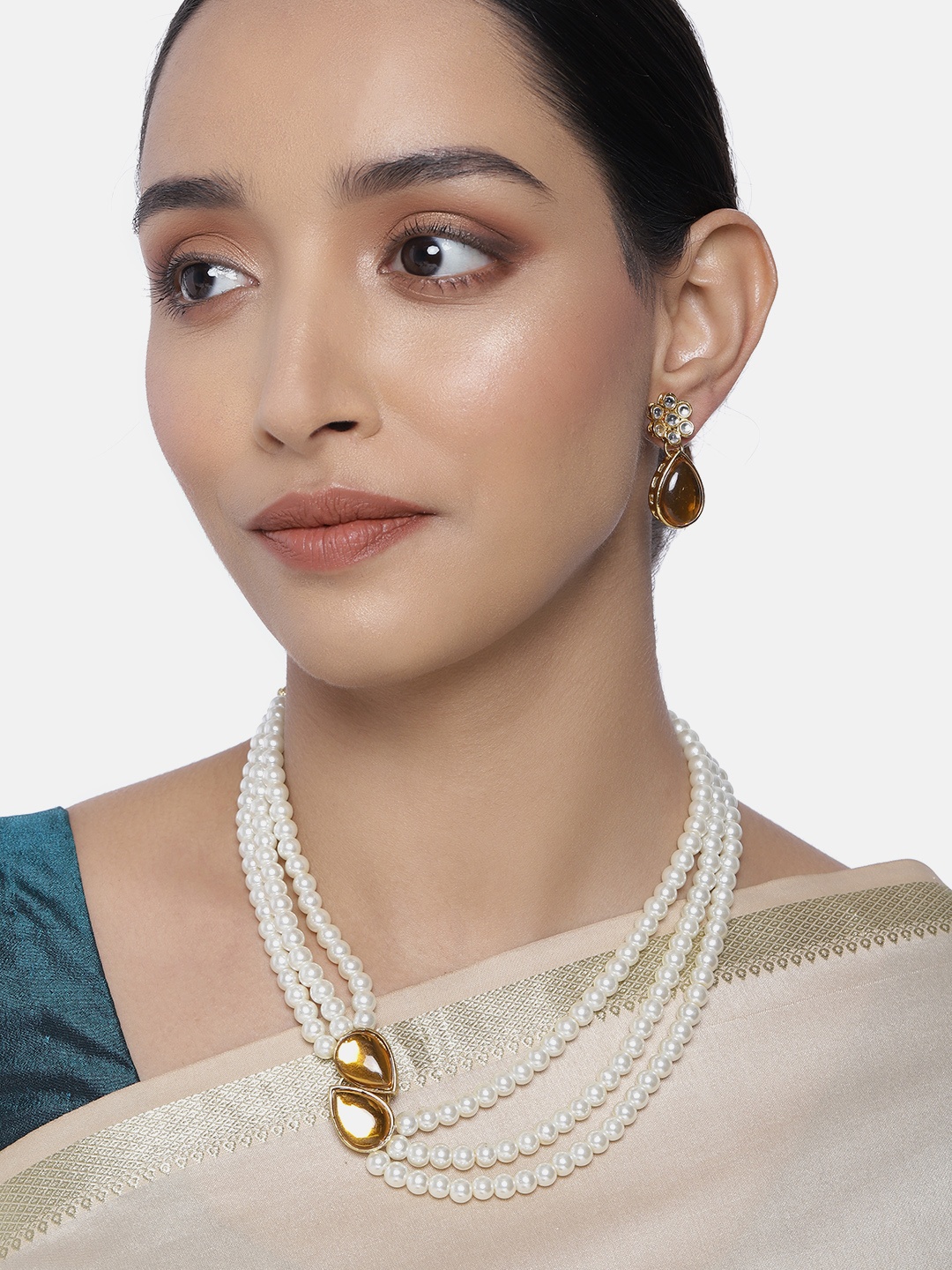 

Peora Gold-Plated & White Pearl Kundan Handcrafted Jewellery Set