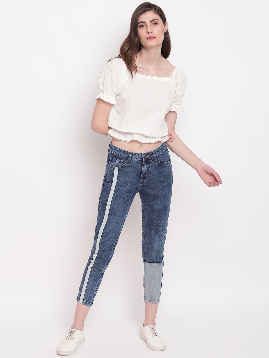 

Belliskey Women Blue Slim Fit Heavy Fade Jeans