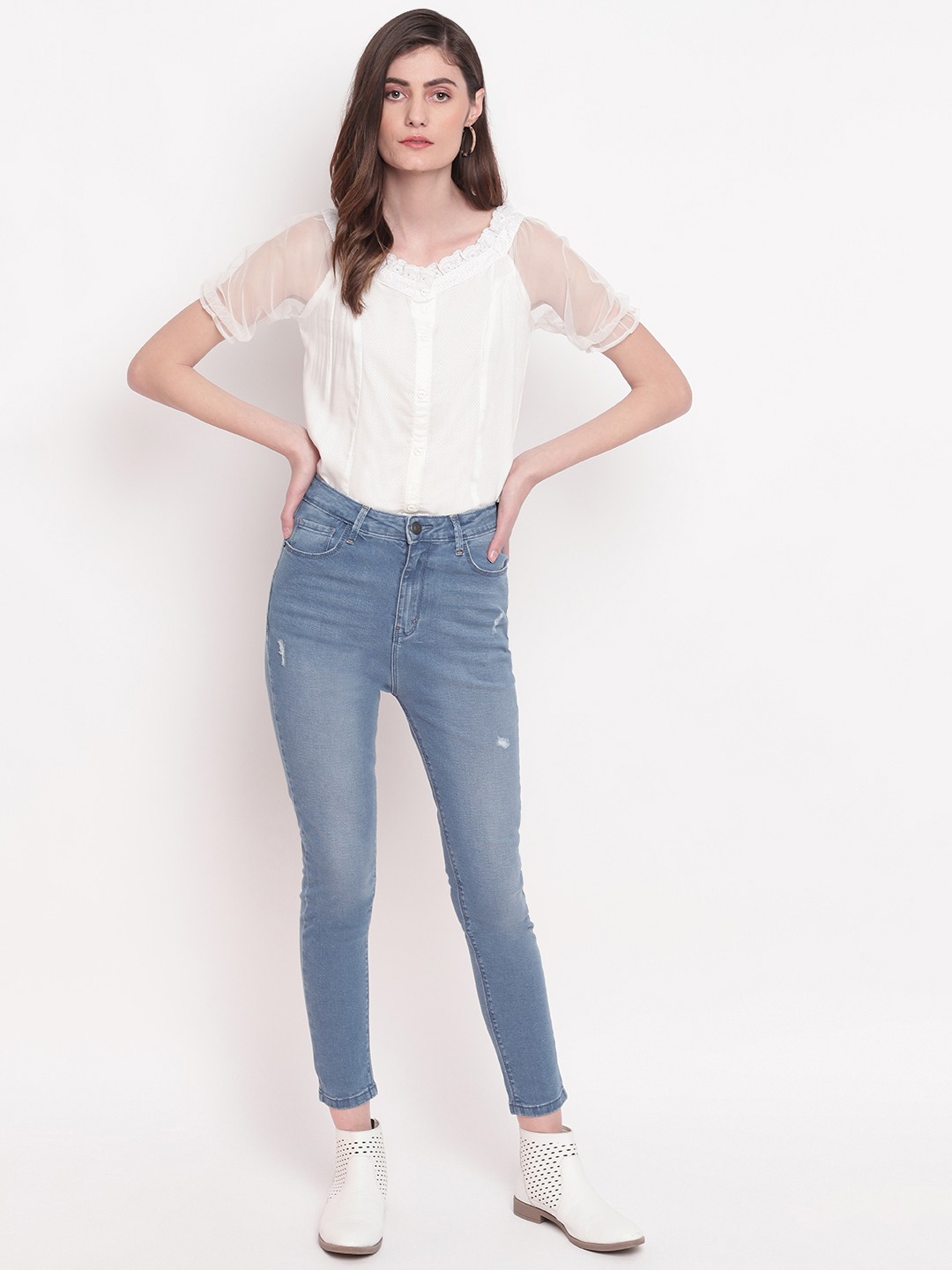 

Belliskey Women Blue Slim Fit High-Rise Low Distress Light Fade Jeans