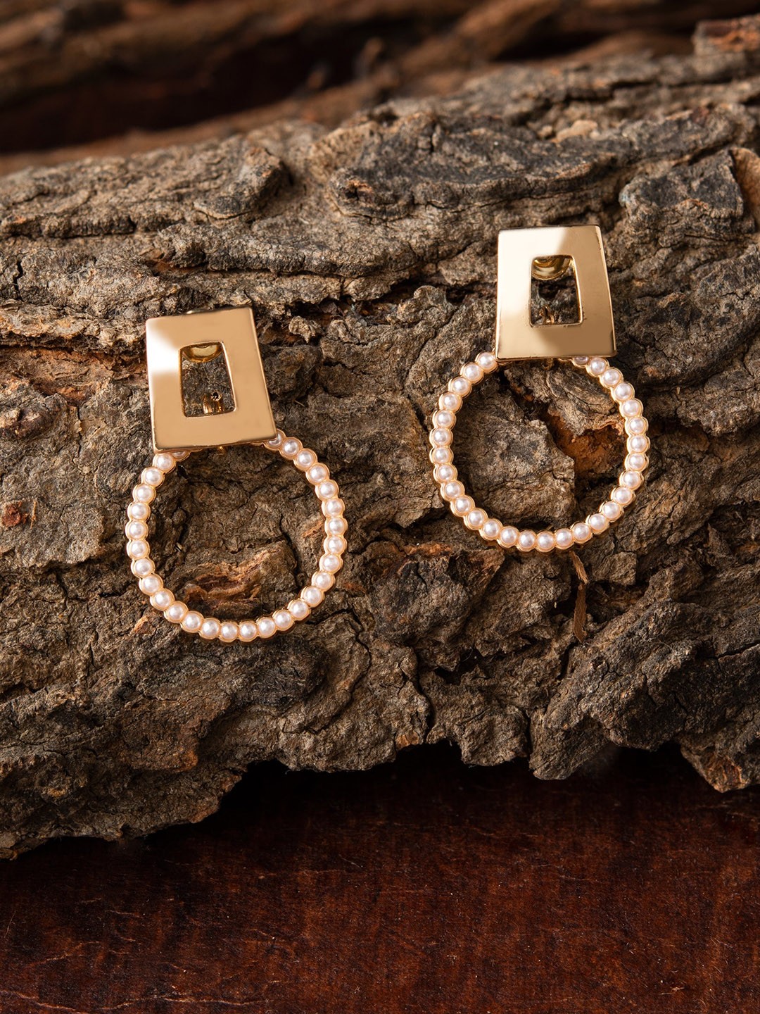 

E2O Gold Circular Studs Earrings