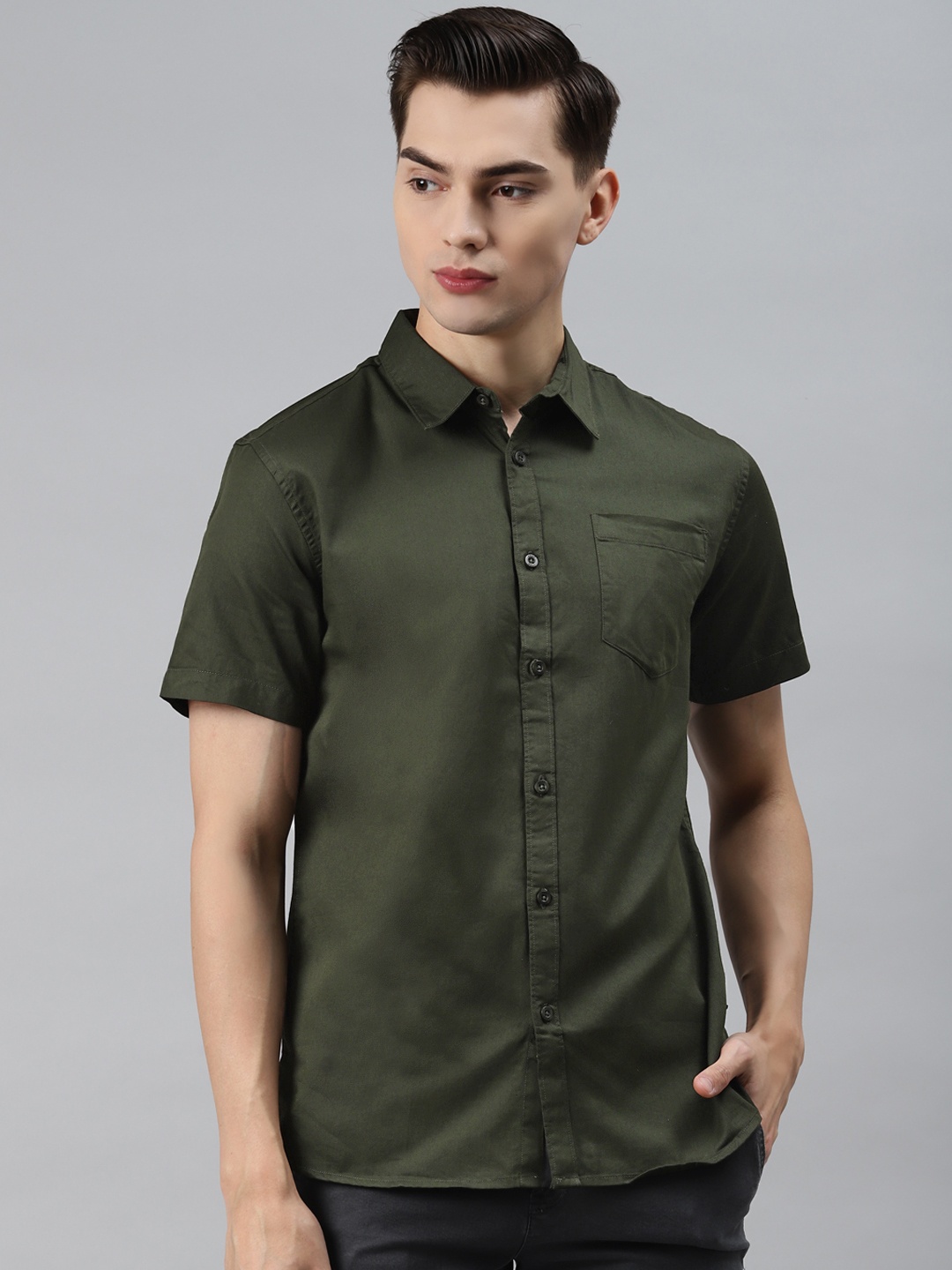 

abof Men Green Solid Slim Fit Pocket Casual Shirt