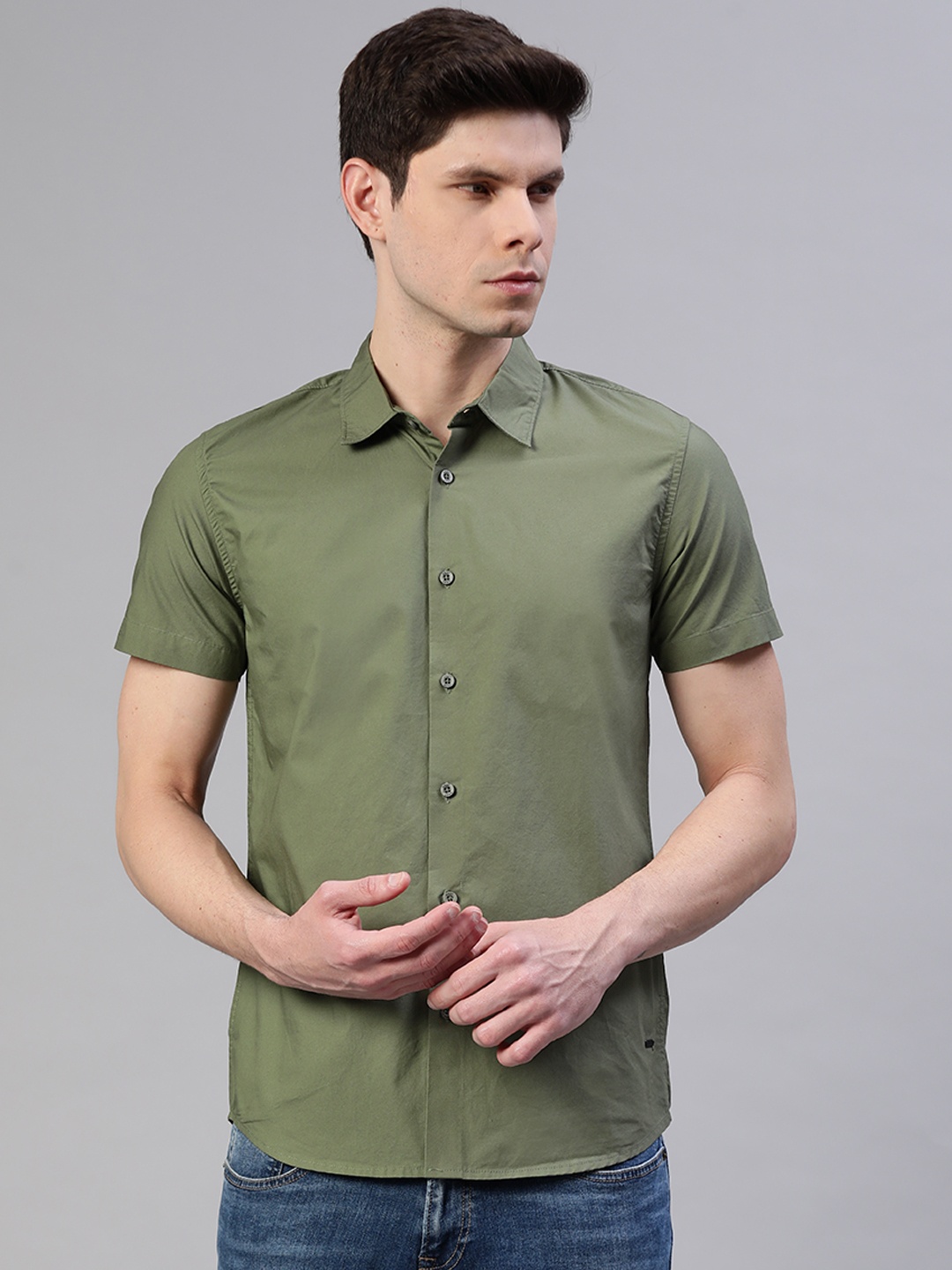 

abof Men Green Slim Fit Solid Cotton Casual Shirt