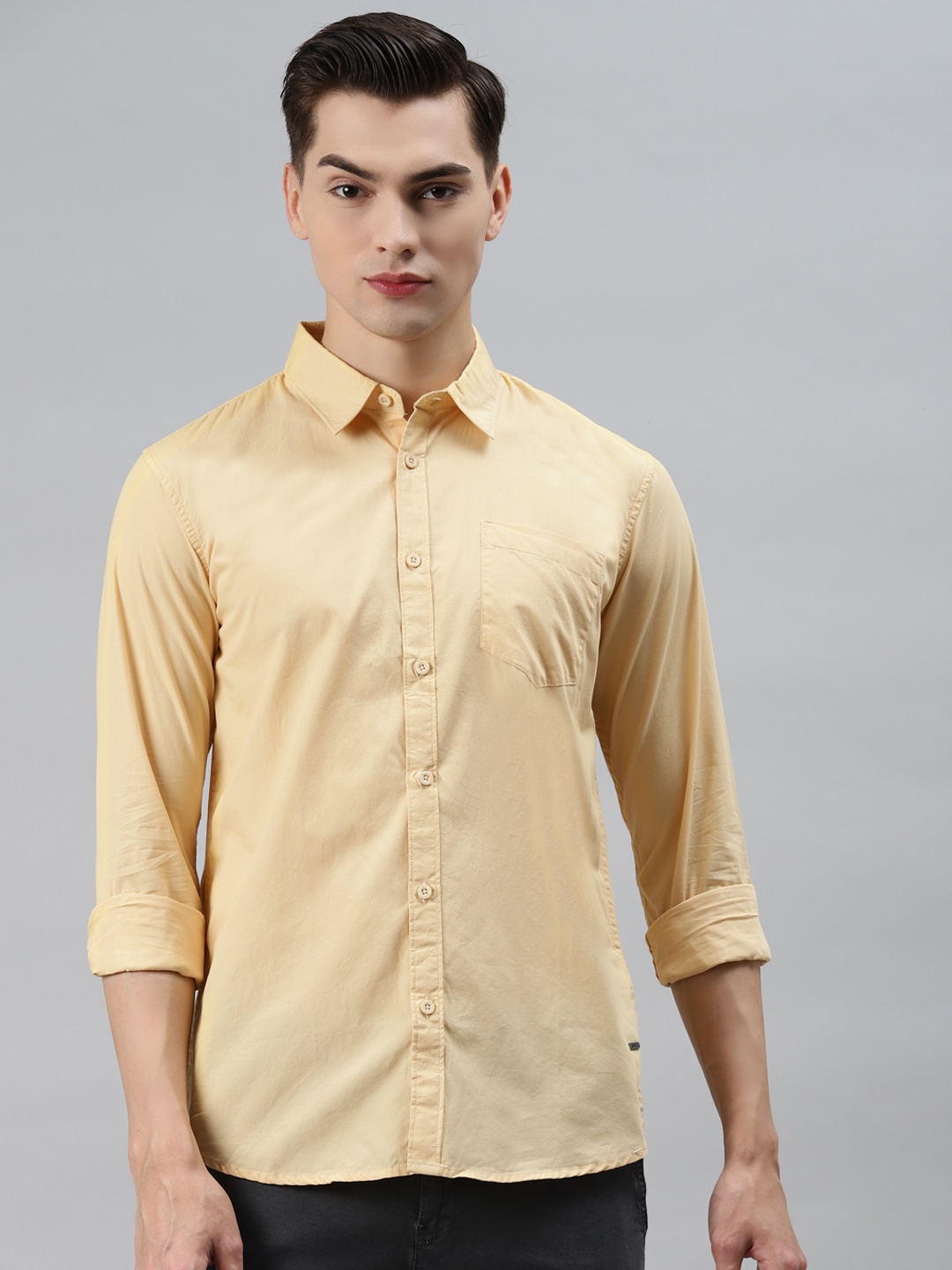 

abof Men Yellow Slim Fit Solid Casual Shirt