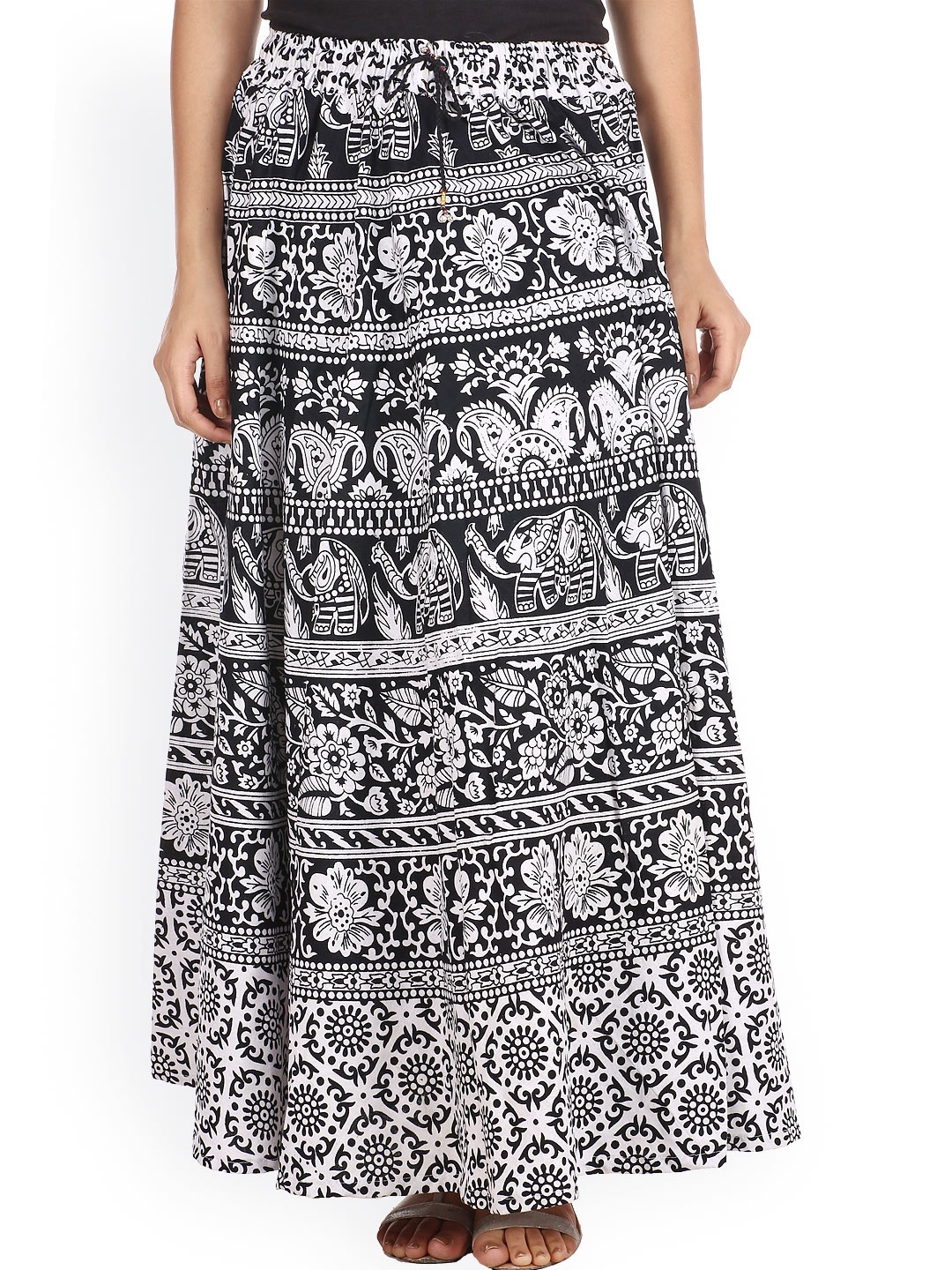 

SOUNDARYA Black & White Printed Maxi Skirt