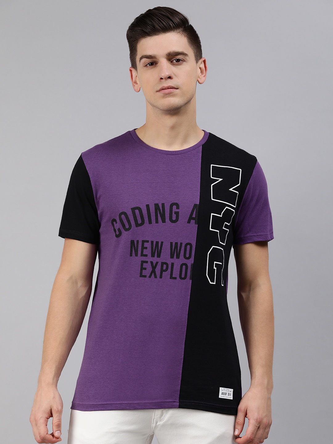 

abof Men Purple & Black Typography Printed T-shirt