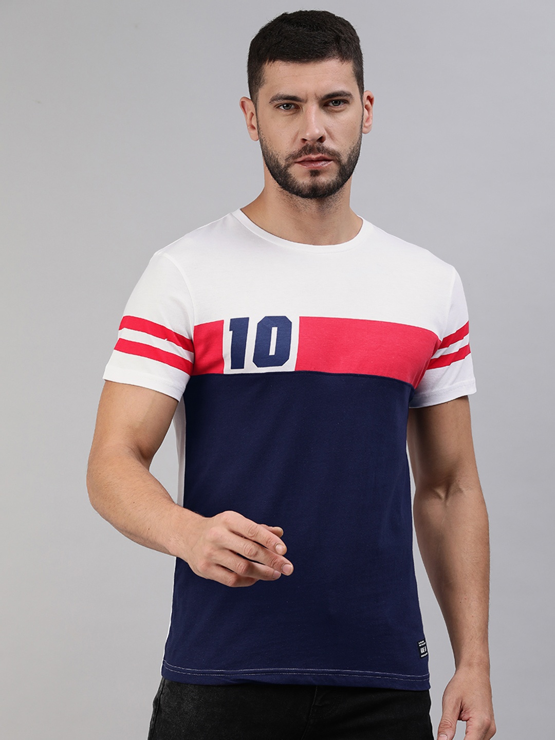 

abof Men White & Blue Colourblocked T-shirt