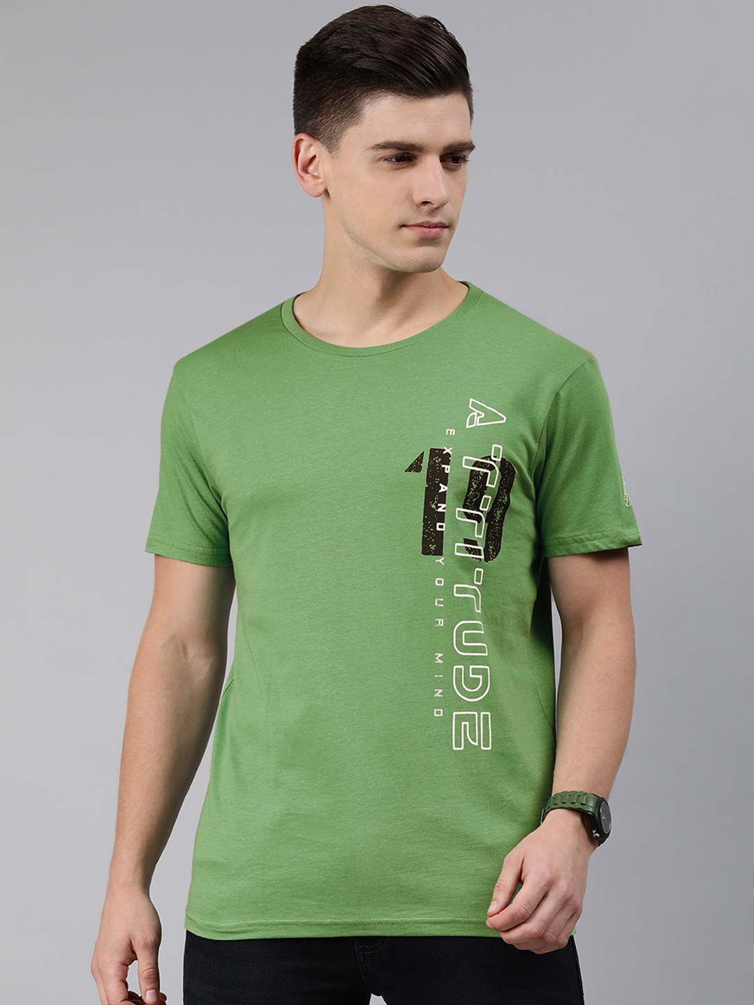 

abof Men Green White Typography Printed Pure Cotton T-shirt