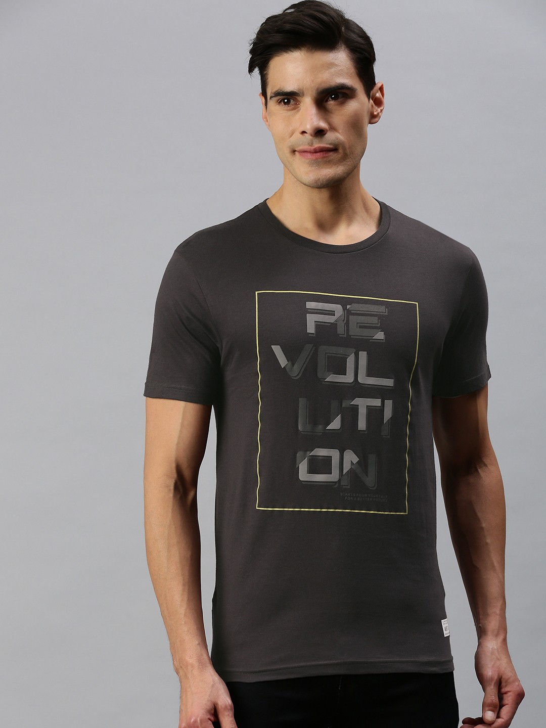

abof Men Grey Printed Slim Fit T-shirt