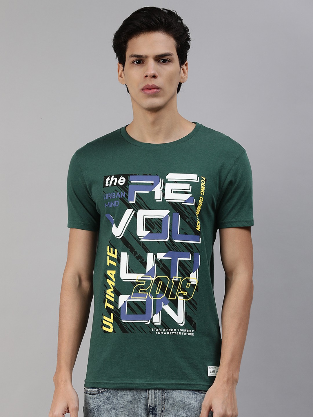 

abof Men Green White Typography Printed Slim Fit Pure Cotton T-shirt