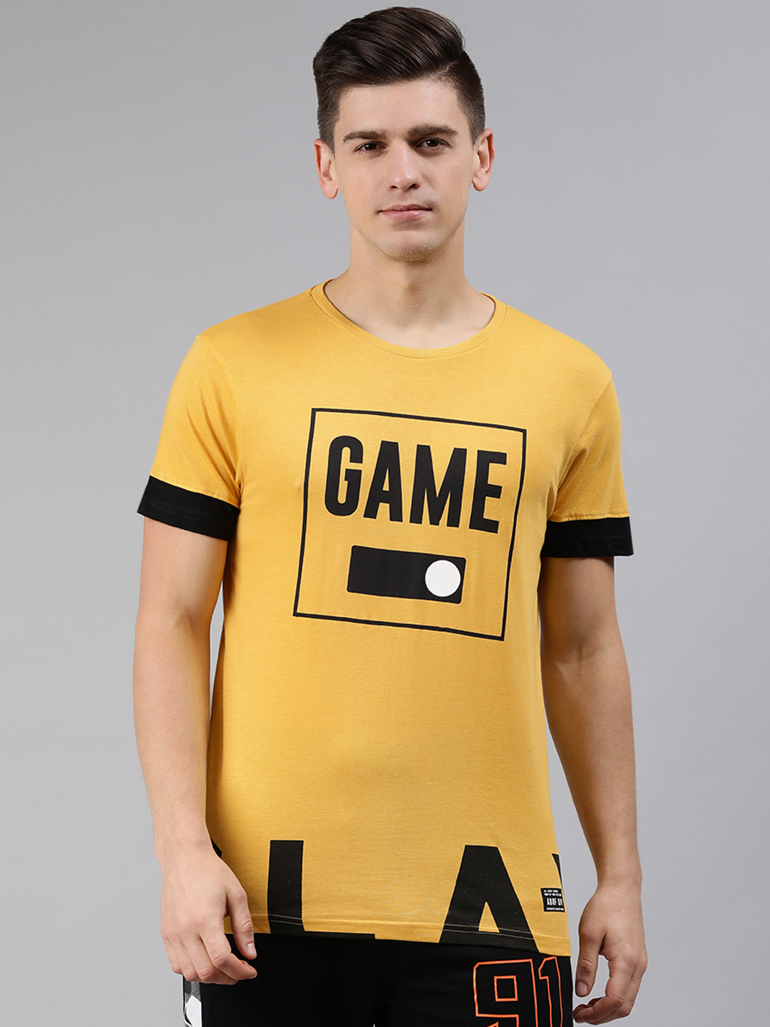

abof Men Yellow Black Printed Pure Cotton T-shirt