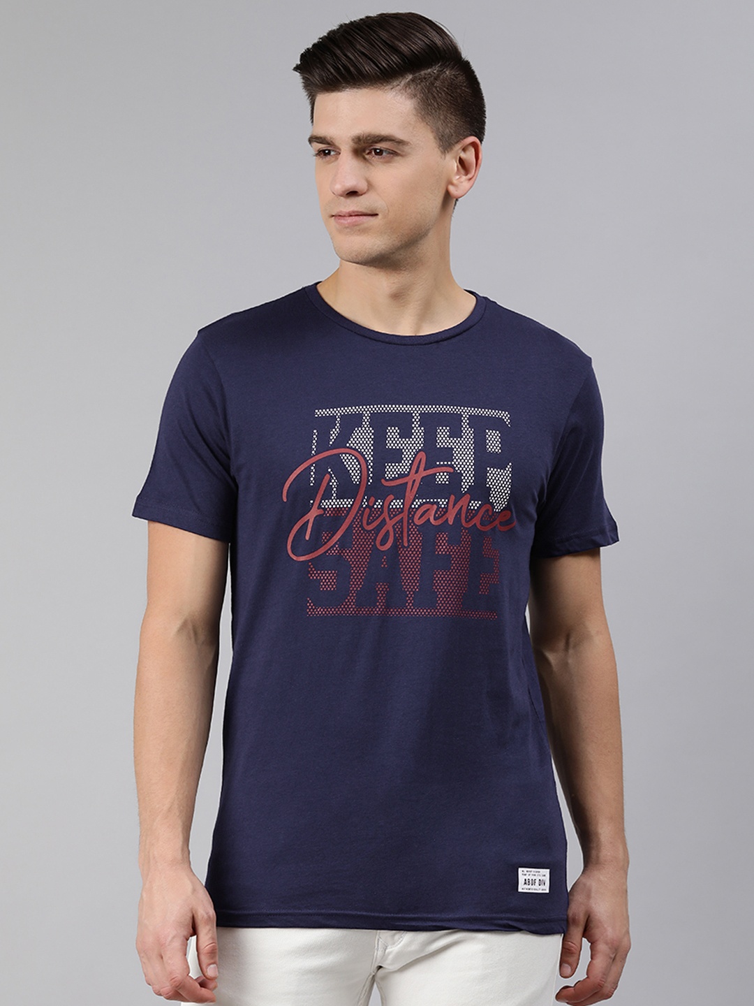 

abof Men Navy Blue Typography Printed Slim Fit Pure Cotton T-shirt