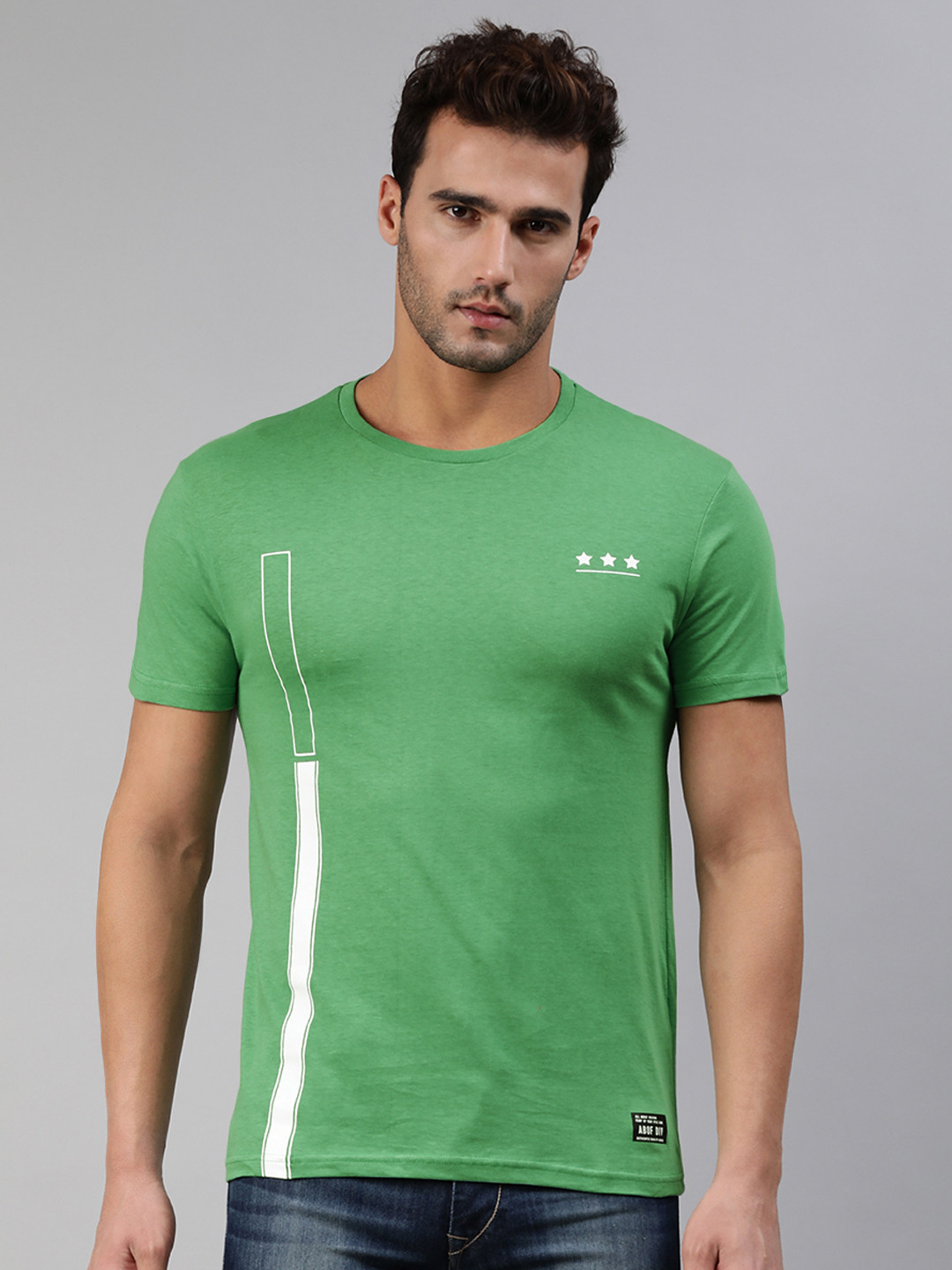 

abof Men Green White Graphic Printed Pure Cotton T-shirt