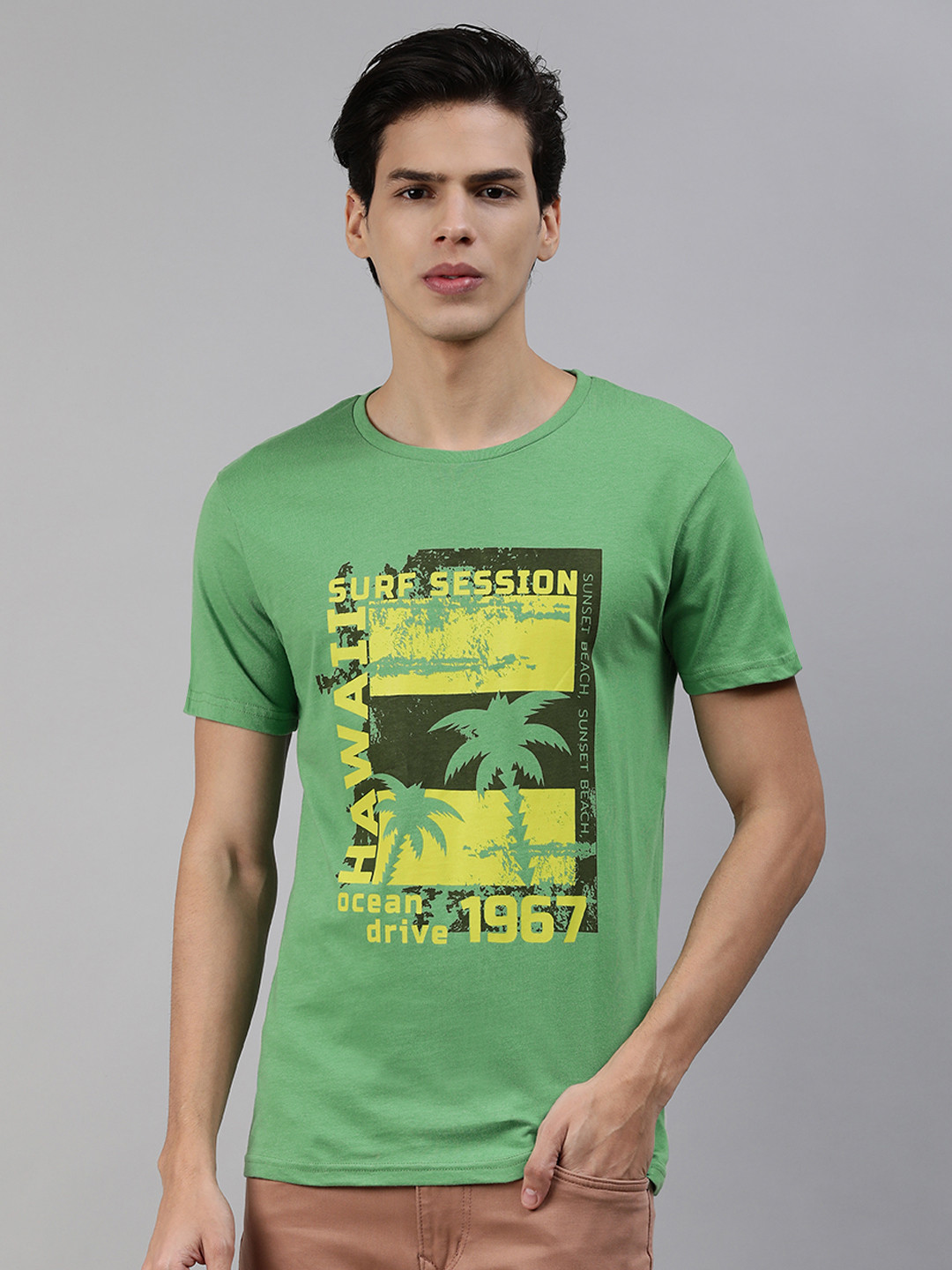 

abof Men Green & Yellow Printed Slim Fit T-shirt