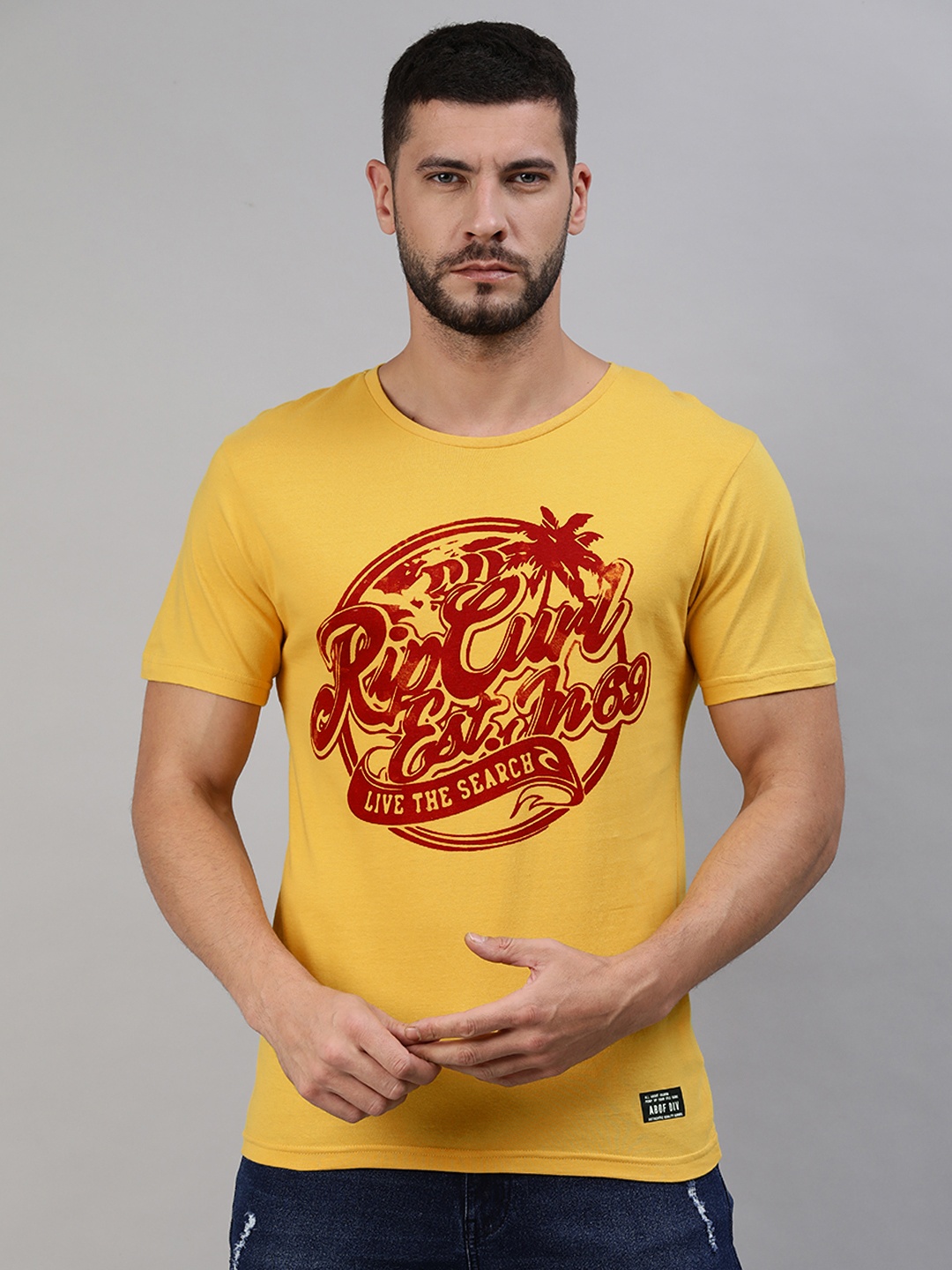 

abof Men Mustard Yellow & Red Graphic Printed Pure Cotton T-shirt