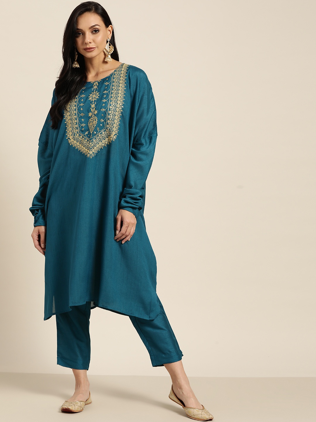 

Sangria Women Teal Blue & Golden Yoke Design Kurta with Trousers