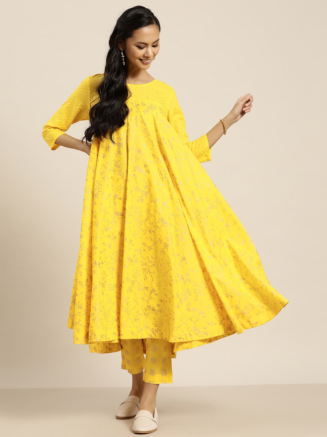 

Sangria Women Mustard Yellow & Golden Printed Panelled Pure Cotton Kurta with Trousers