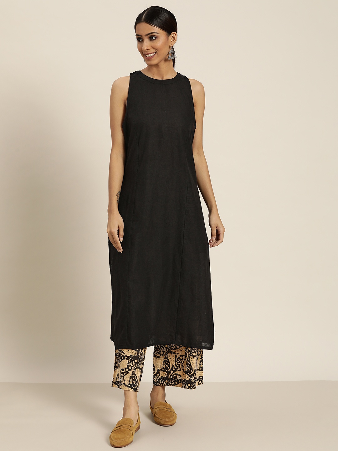 

Sangria Women Black & Beige Solid Kurta with Printed Palazzos