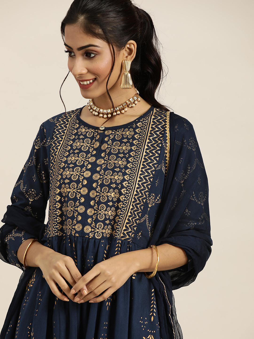 

Sangria Women Navy Blue & Golden Printed Pure Cotton Kurta with Palazzos & With Dupatta