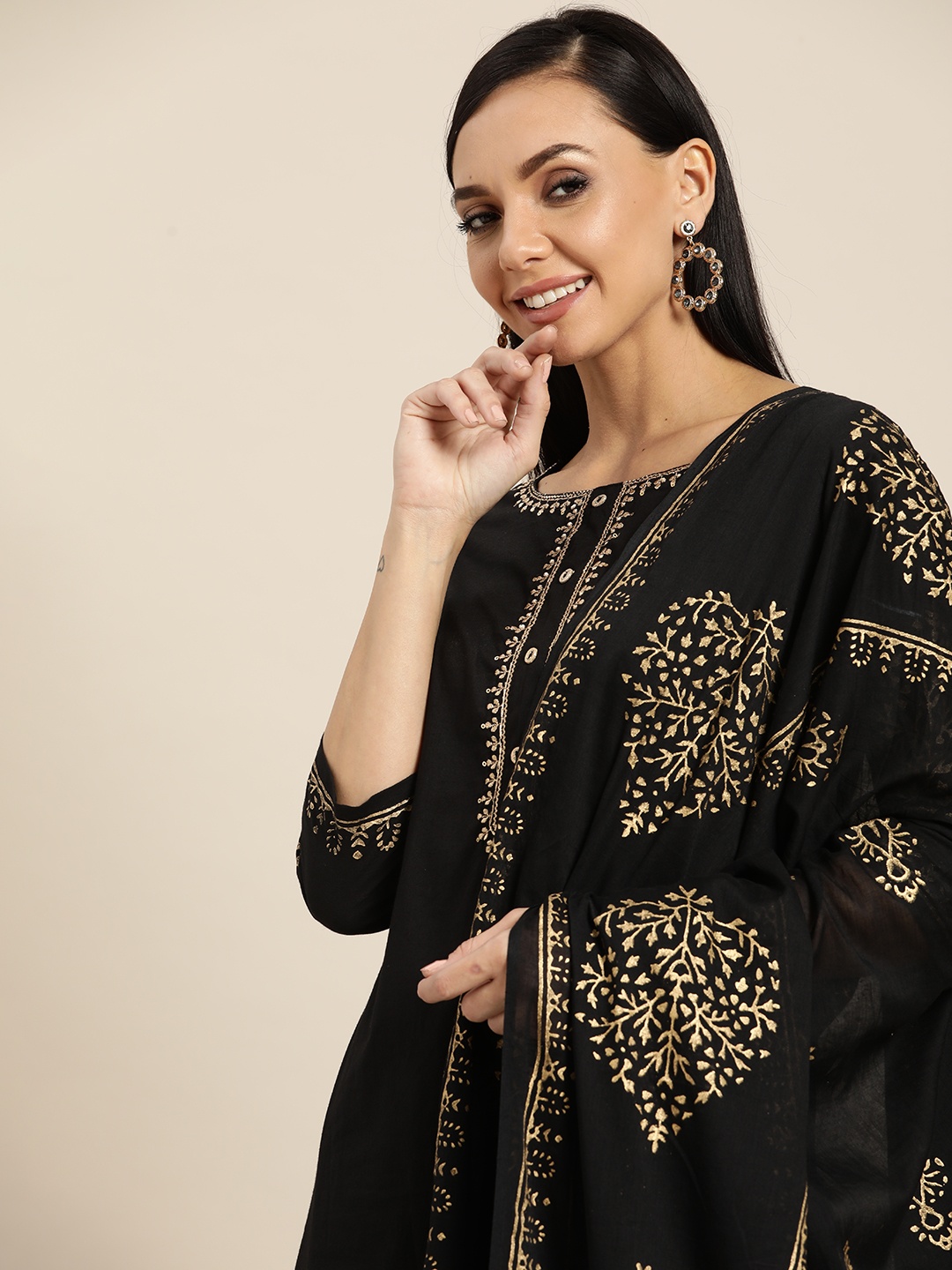 

Sangria Women Black & Golden Embroidered Pure Cotton Kurta with Palazzos & Dupatta