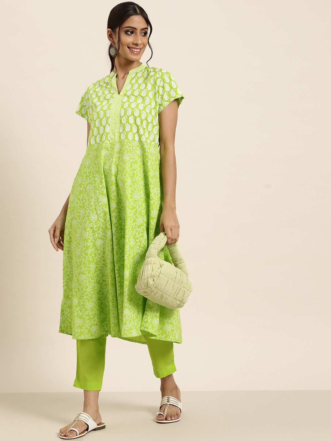 

Sangria Women Green & White Ethnic Motifs Print Pure Cotton A-Line Kurta & Trousers